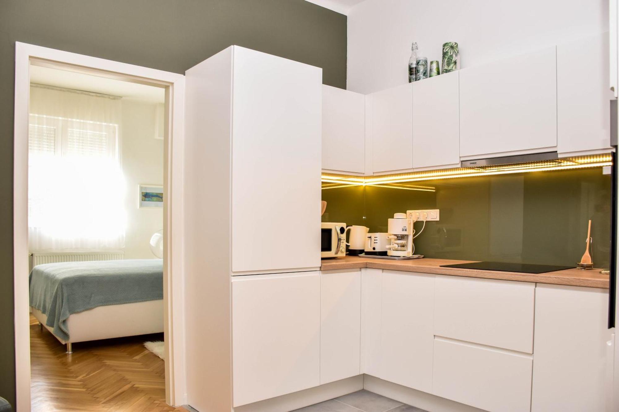 Mint Pearl Apartment 3 Rooms 2 Bathrooms At Kalvin Square Budapesta Exterior foto