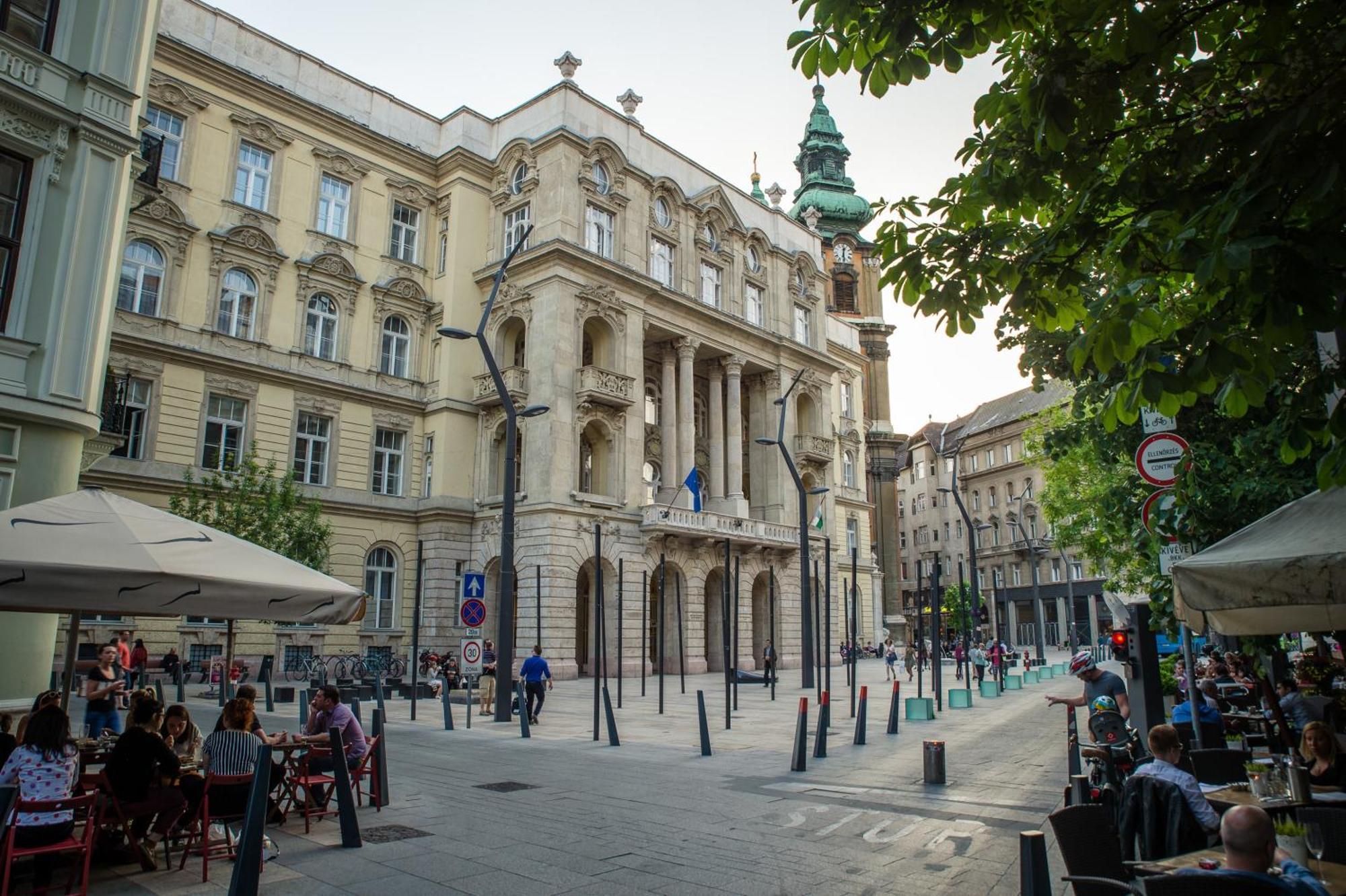 Mint Pearl Apartment 3 Rooms 2 Bathrooms At Kalvin Square Budapesta Exterior foto