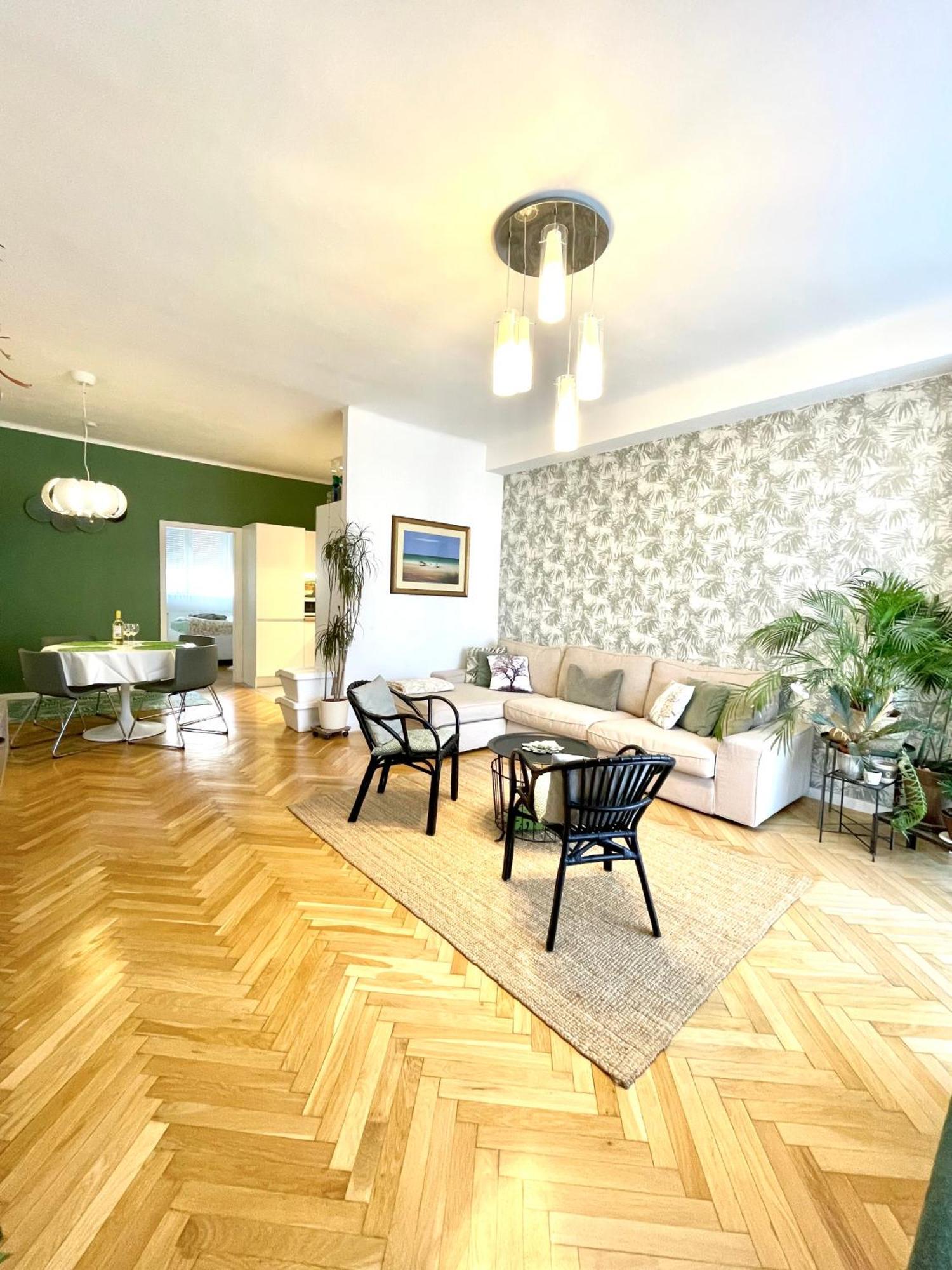 Mint Pearl Apartment 3 Rooms 2 Bathrooms At Kalvin Square Budapesta Exterior foto