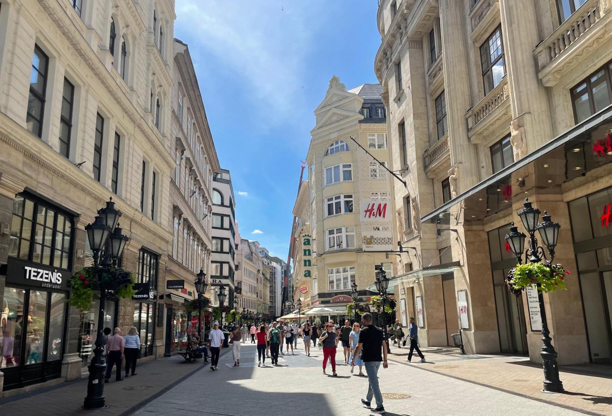 Mint Pearl Apartment 3 Rooms 2 Bathrooms At Kalvin Square Budapesta Exterior foto