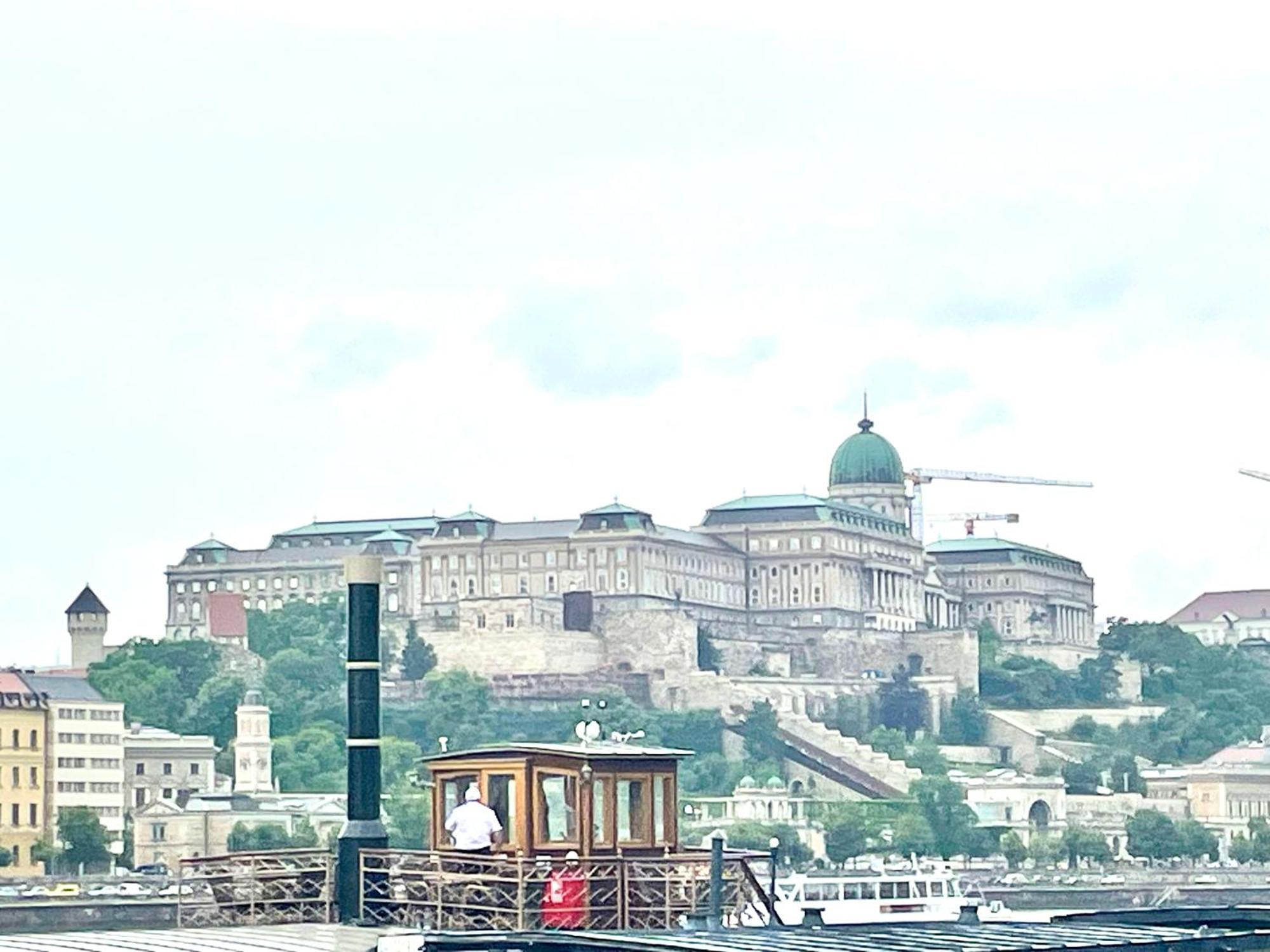Mint Pearl Apartment 3 Rooms 2 Bathrooms At Kalvin Square Budapesta Exterior foto